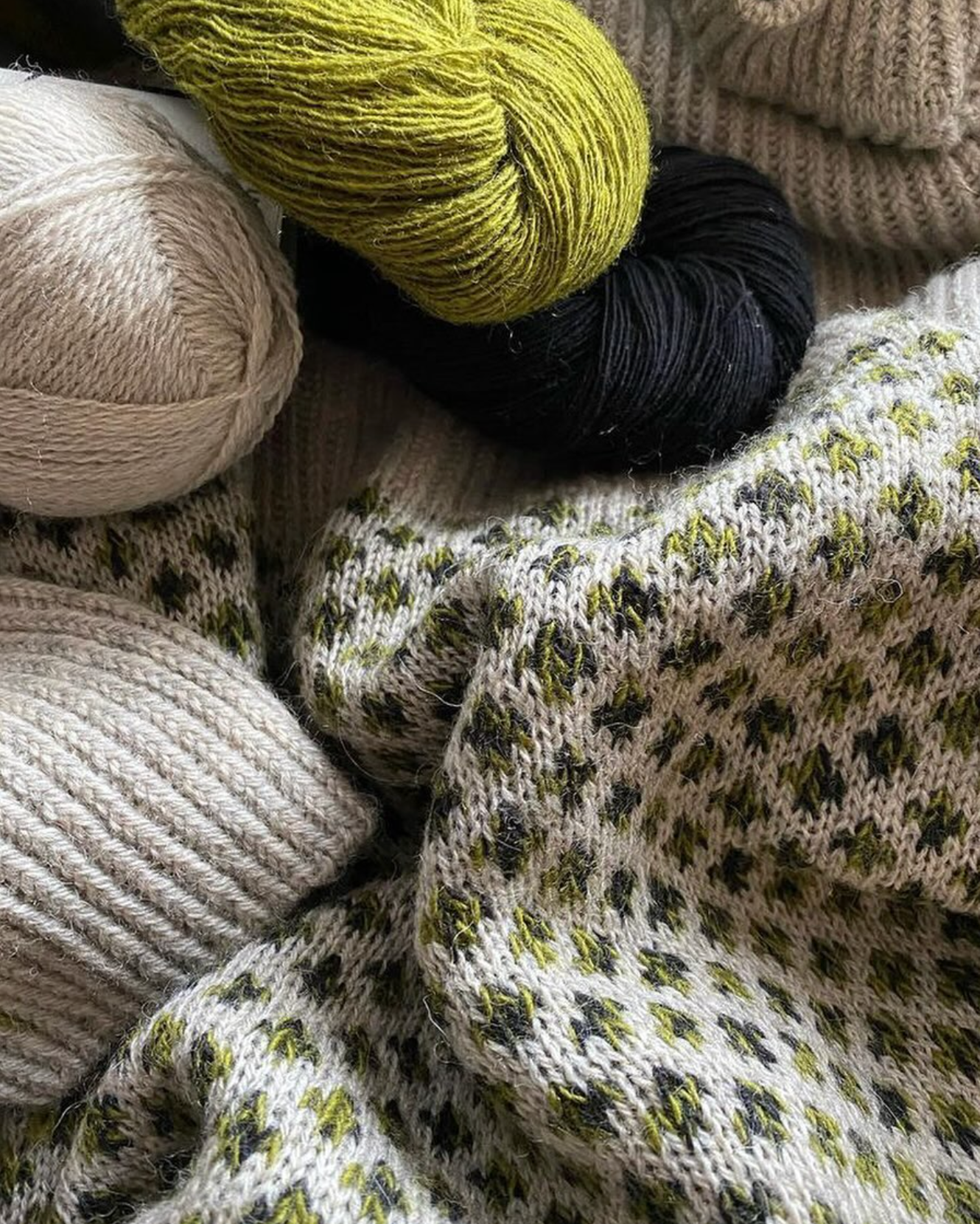 Agnes Sweater (english)